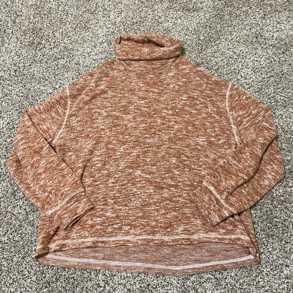 Lightweight Turtleneck